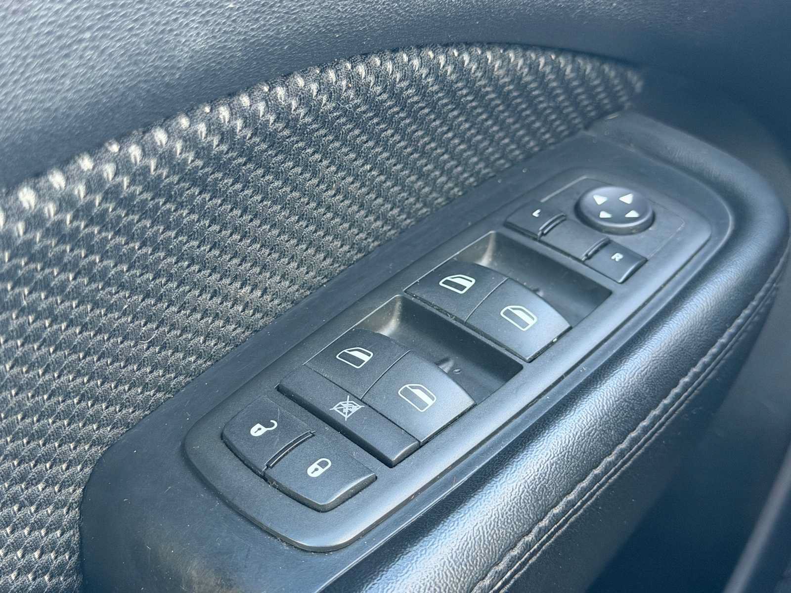 Used 2015 Dodge Dart SXT FWD image 3