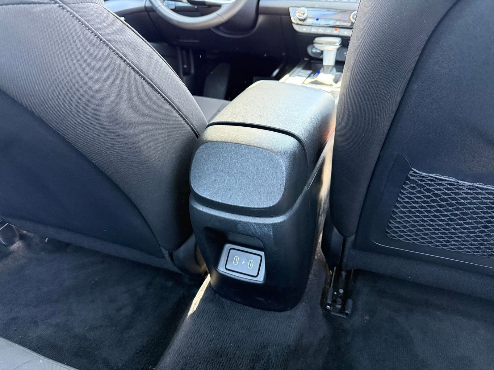 Used 2025 Hyundai Elantra SEL image 24