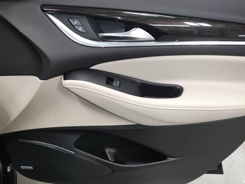 Used 2020 Buick Enclave Premium w/ Sun and Sites Package image 10