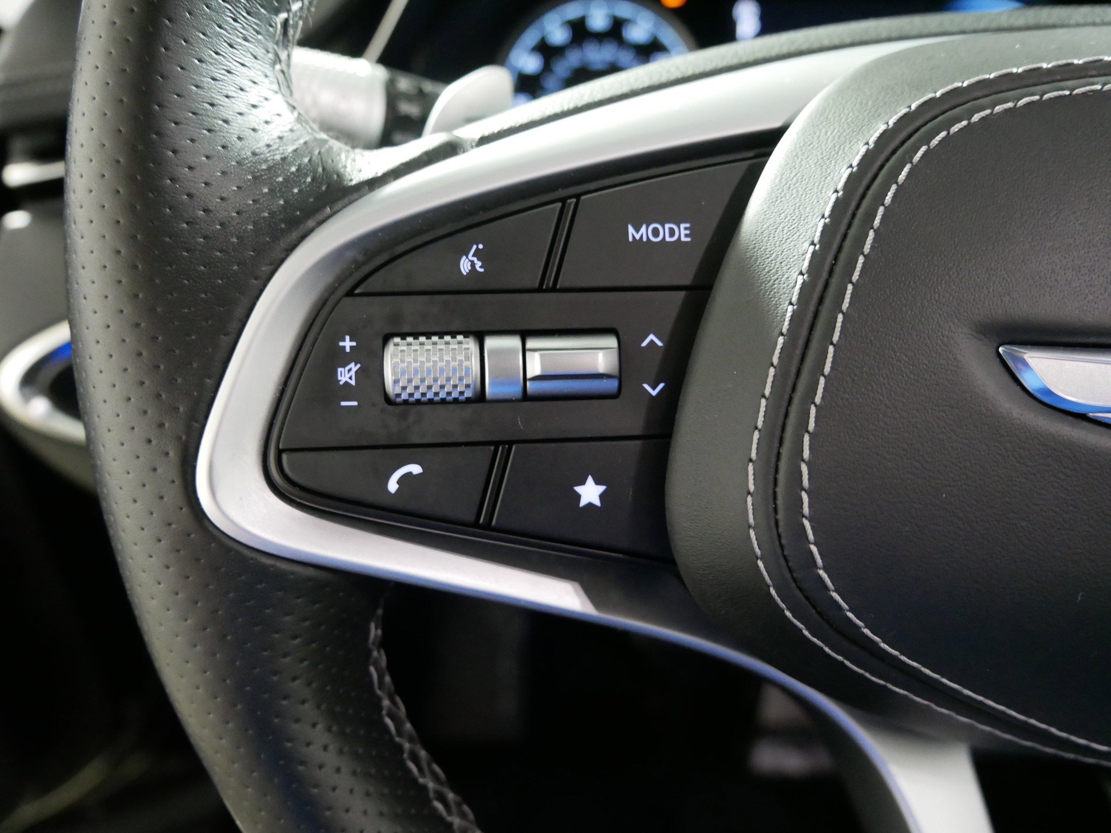 Certified 2025 Genesis GV70 3.5T Sport w/ Sport Advanced Package image 27