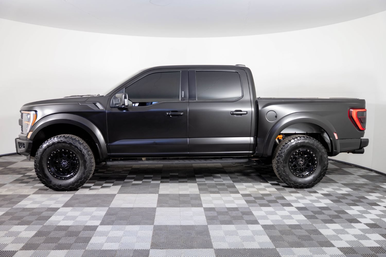 Used 2023 Ford F150 Raptor AWD/4WD image 3