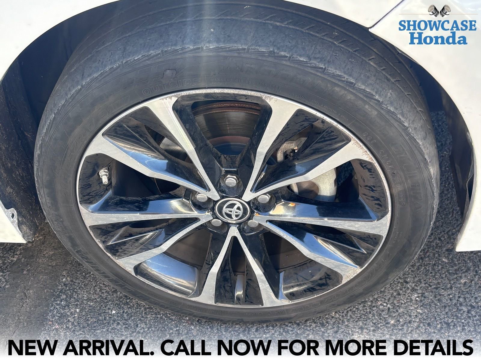 Used 2018 Toyota Corolla SE w/ Carpet Mat Package (TMS) FWD image 7