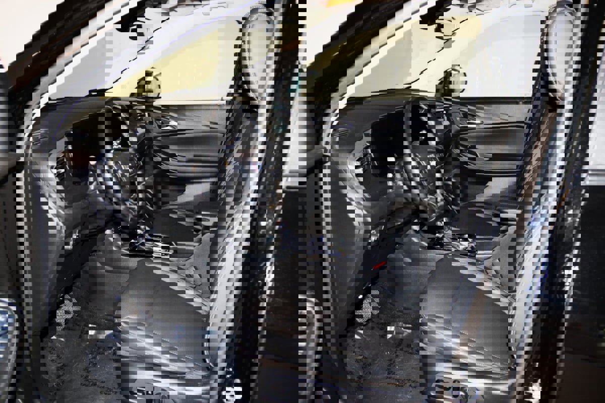 Used 2024 Buick Encore GX Sport Touring w/ Comfort Package FWD image 32