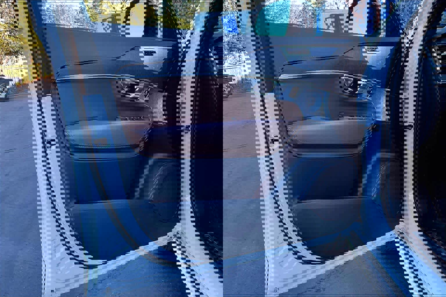 Used 2023 Volvo XC90 T8 Ultimate w/ Protection Package Premier image 26