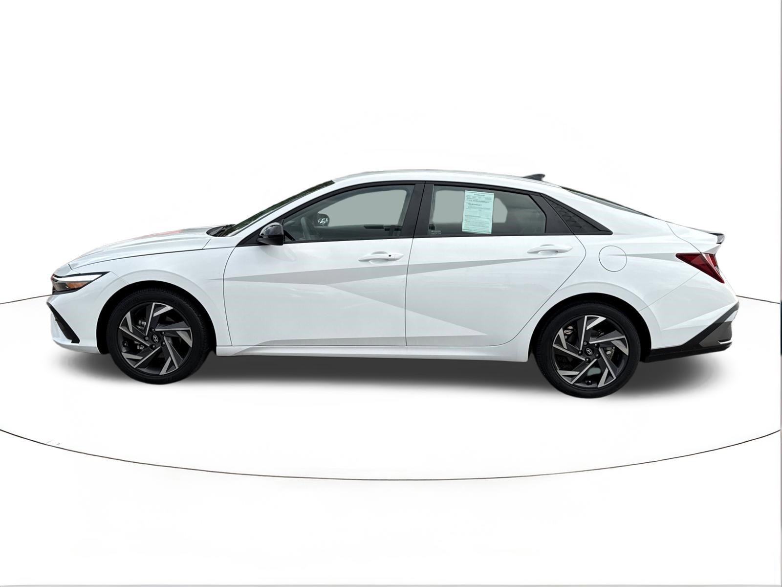 Used 2025 Hyundai Elantra Sport FWD image 6