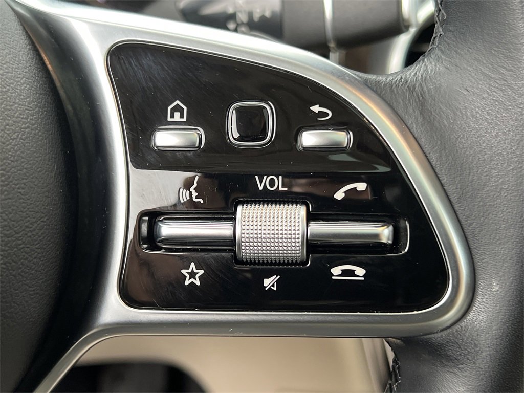 Used 2021 Mercedes-Benz GLC 300 image 22