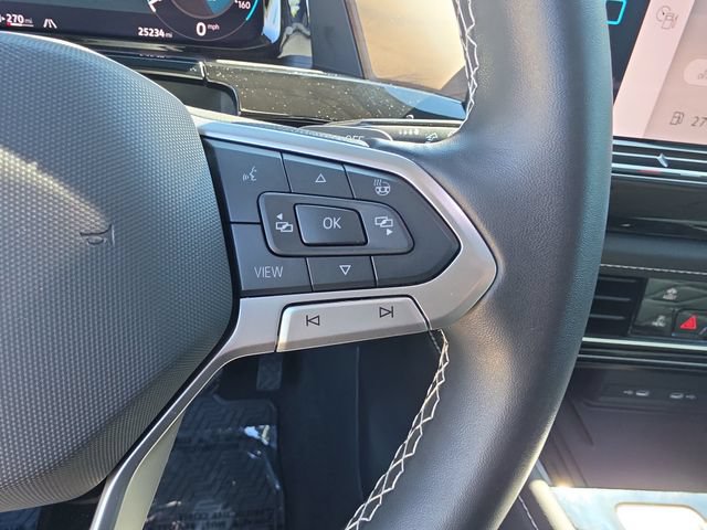 Used 2025 Volkswagen Atlas SE w/ Panoramic Sunroof Package FWD image 26