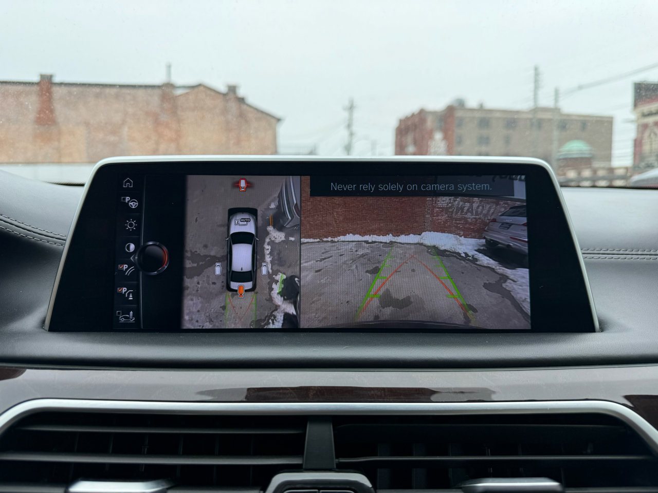 Used 2016 BMW 750i xDrive image 13