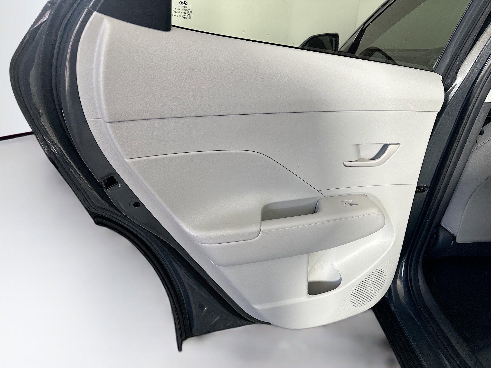 Used 2024 Hyundai Kona SE image 26