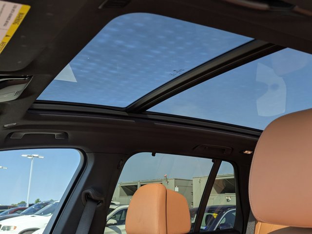 Used 2021 BMW X5 M50i AWD/4WD image 13