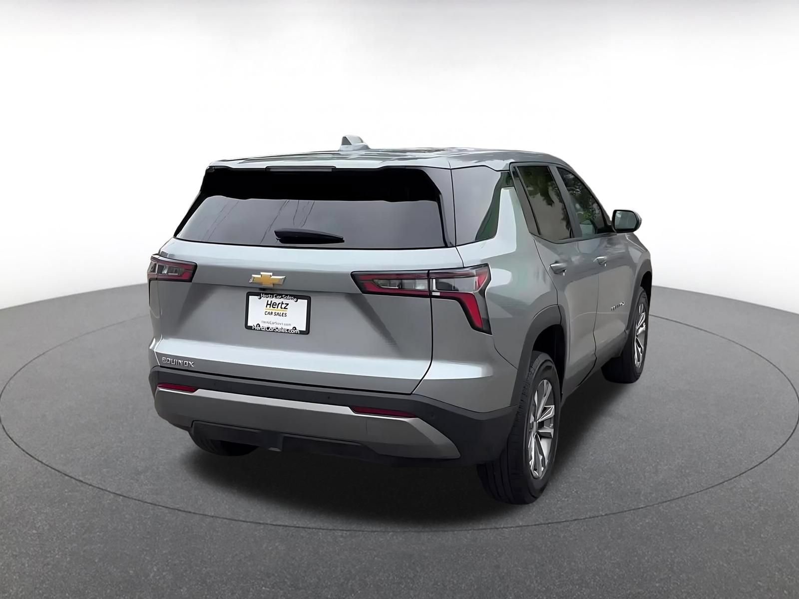 Used 2025 Chevrolet Equinox LT FWD image 14