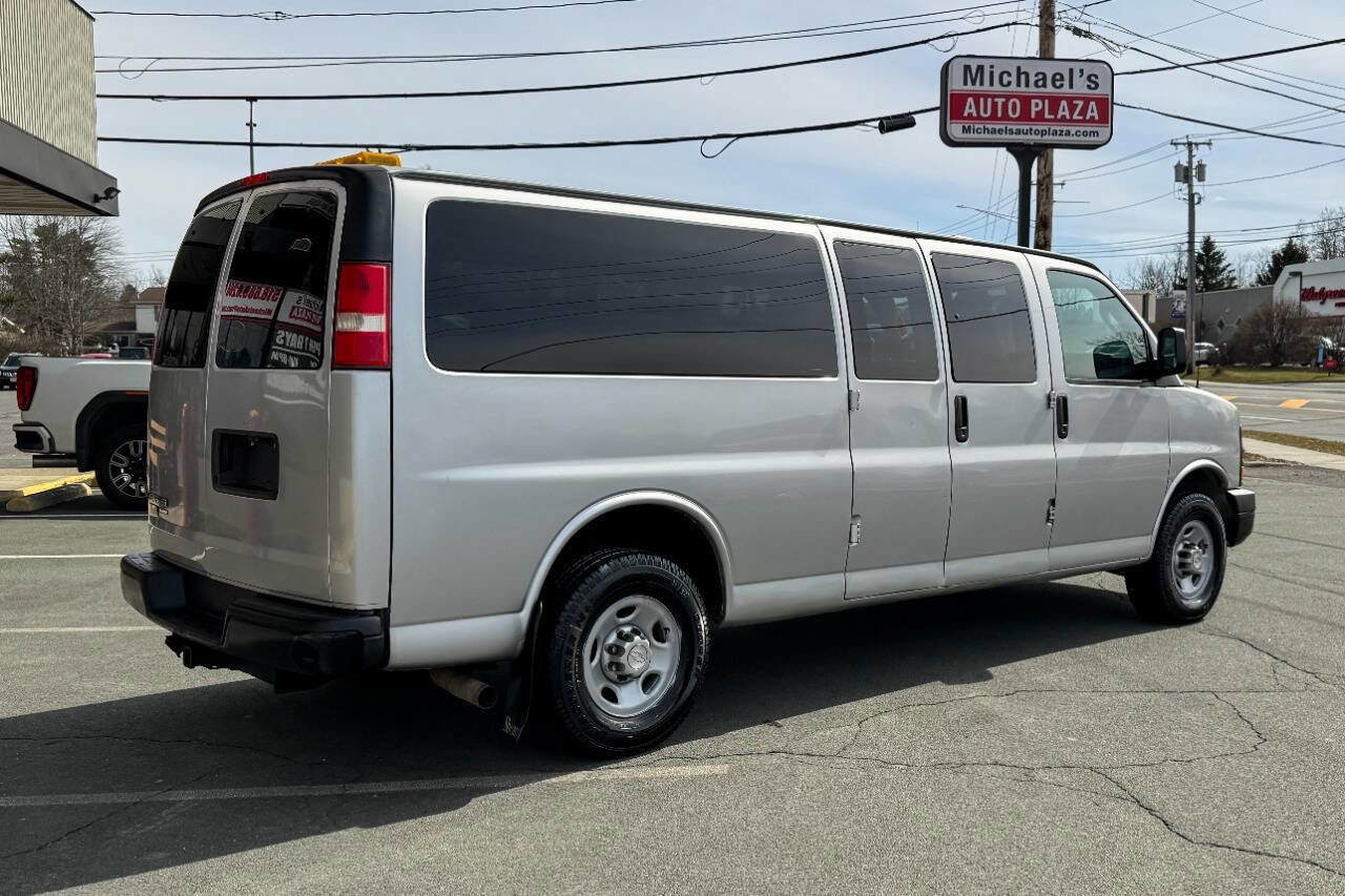 Used 2016 Chevrolet Express 3500 LS image 4