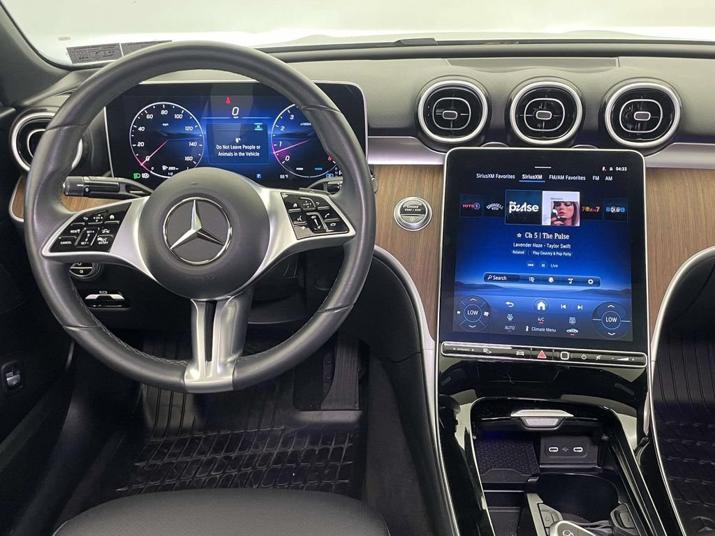 Used 2025 Mercedes-Benz C 300 4MATIC Sedan image 19