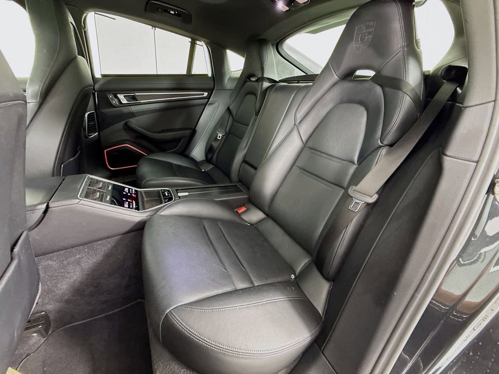 Certified 2023 Porsche Panamera Platinum Edition image 25