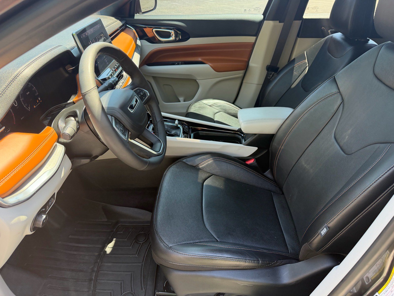 Used 2023 Jeep Compass Limited w/ Elite Group AWD/4WD image 29