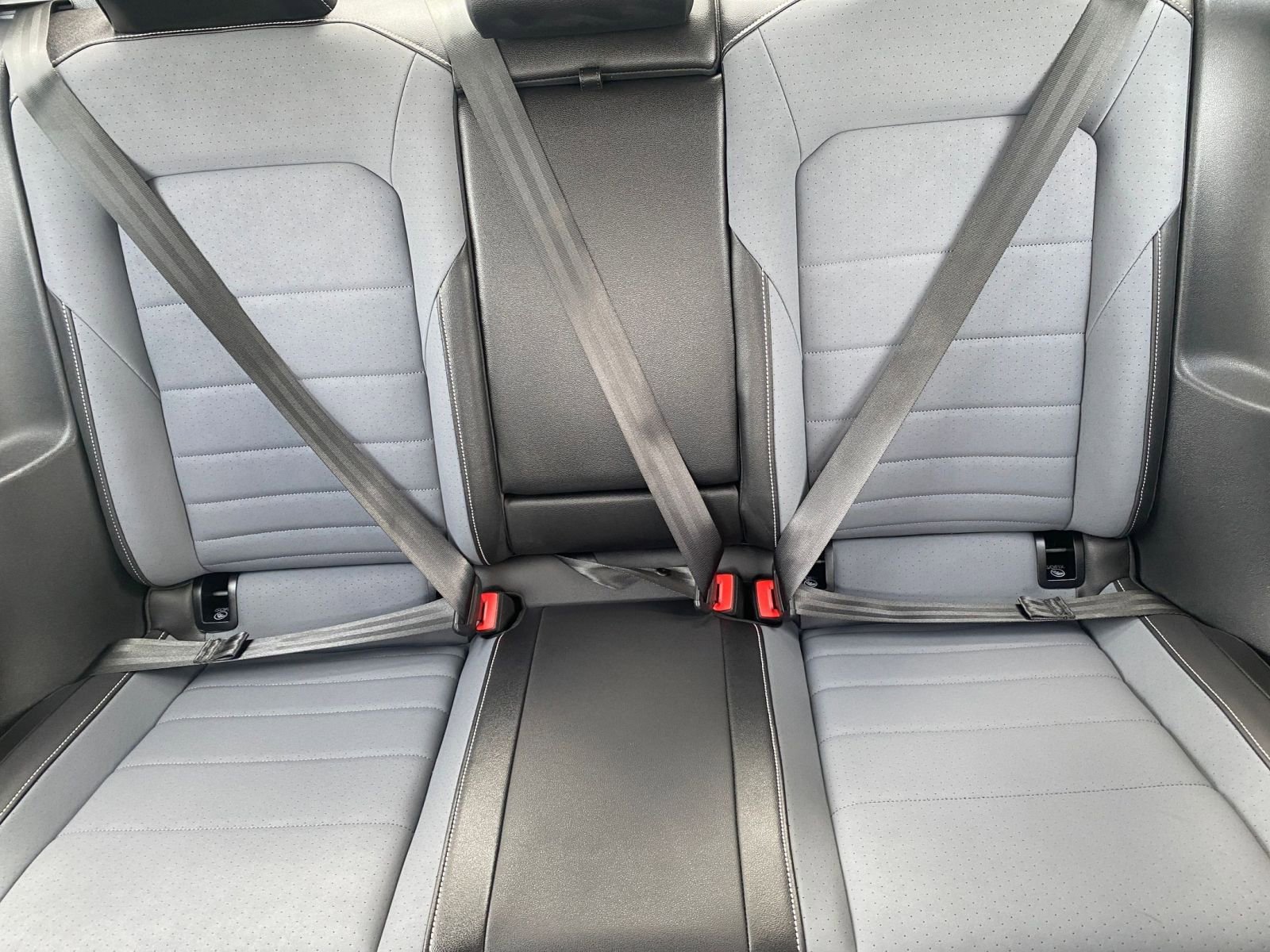 Used 2025 Volkswagen Jetta SE image 38