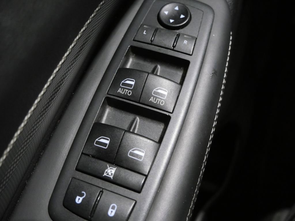 Used 2019 Dodge Durango SRT w/ Technology Group AWD/4WD image 14