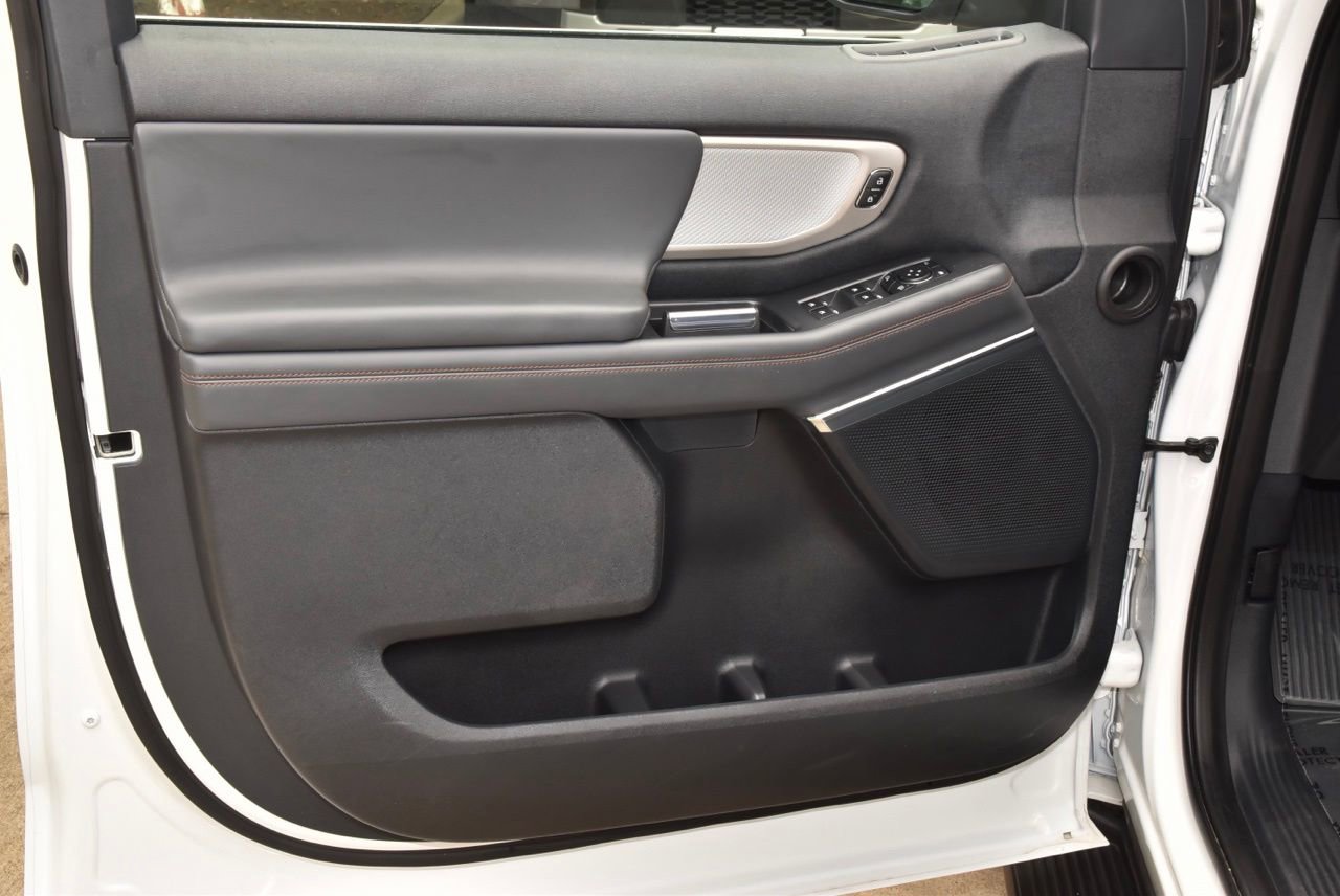 Certified 2025 Ford Expedition Active image 37