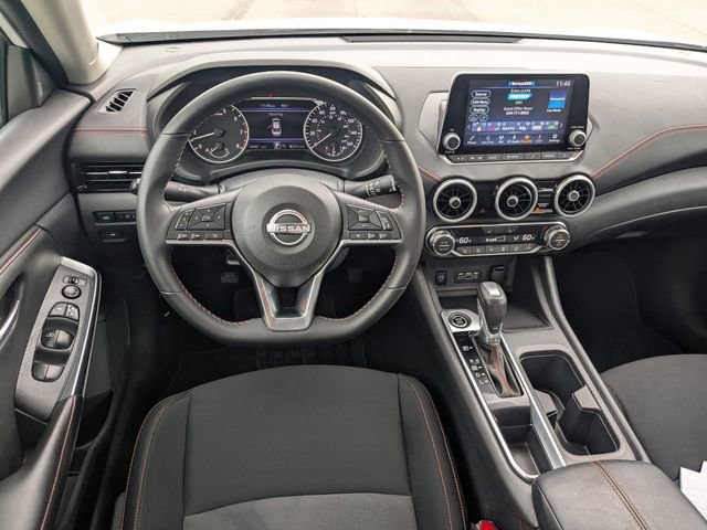 Used 2025 Nissan Sentra SR FWD image 28