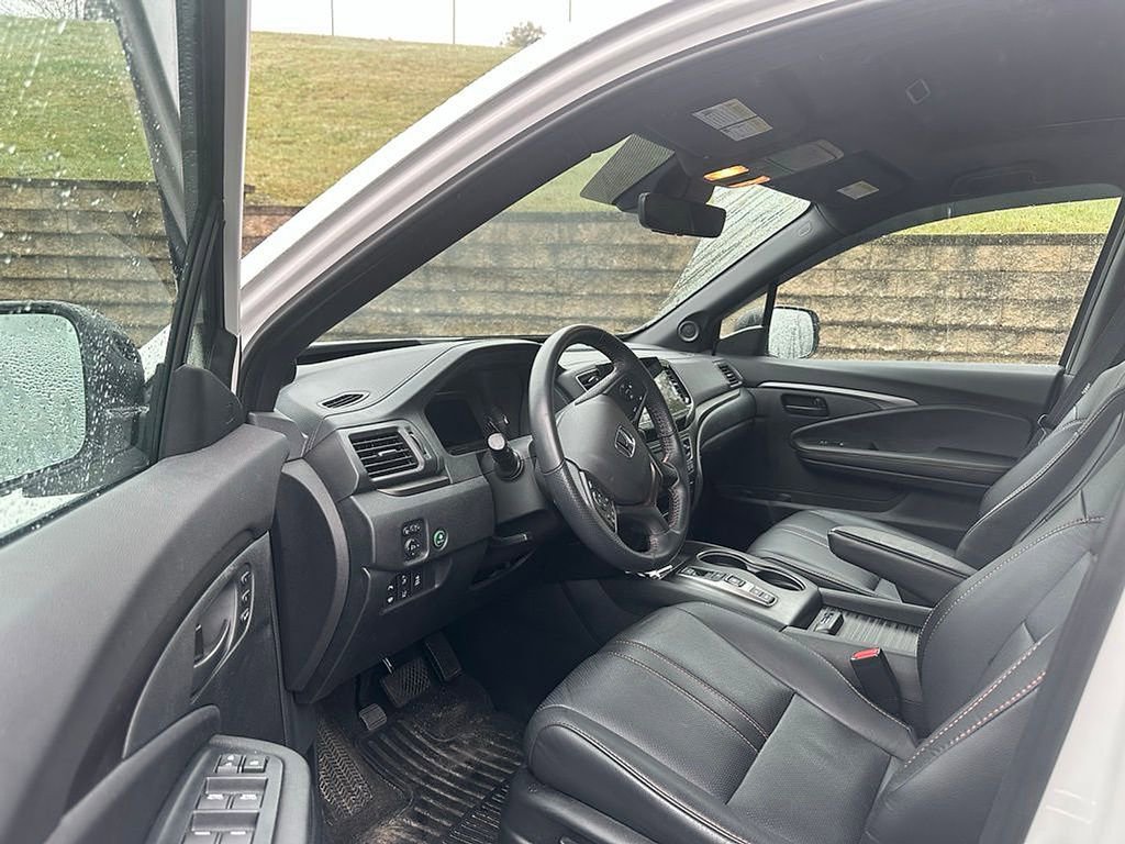 Used 2023 Honda Passport TrailSport image 11