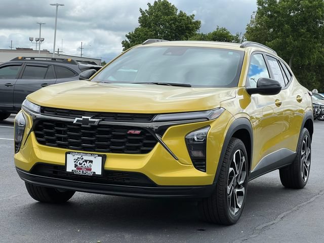 Used 2024 Chevrolet Trax RS w/ Driver Confidence Package FWD image 40