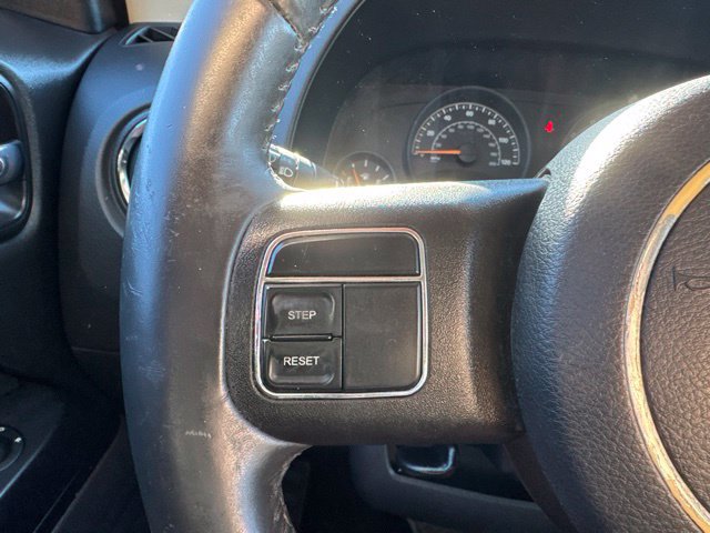 Used 2016 Jeep Patriot Latitude AWD/4WD image 21