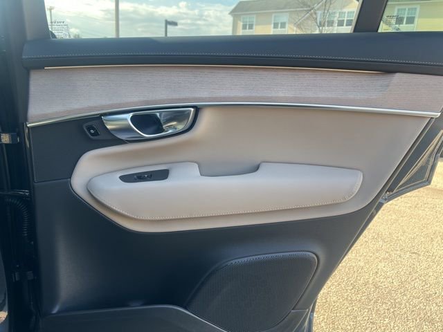 New 2026 Volvo XC90 B6 Plus w/ Protection Package Premier image 15