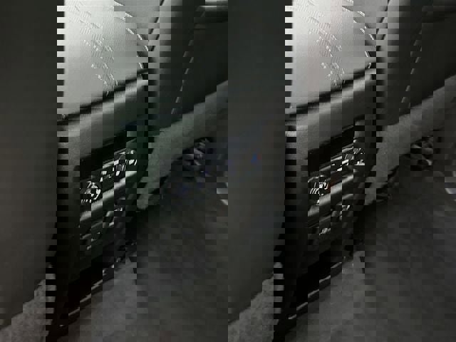 Used 2023 Chevrolet Traverse Premier image 30