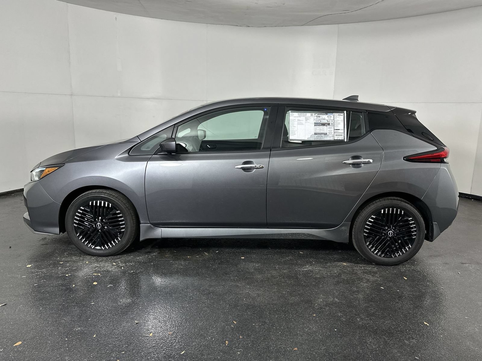 New 2025 Nissan Leaf SV Plus FWD image 5