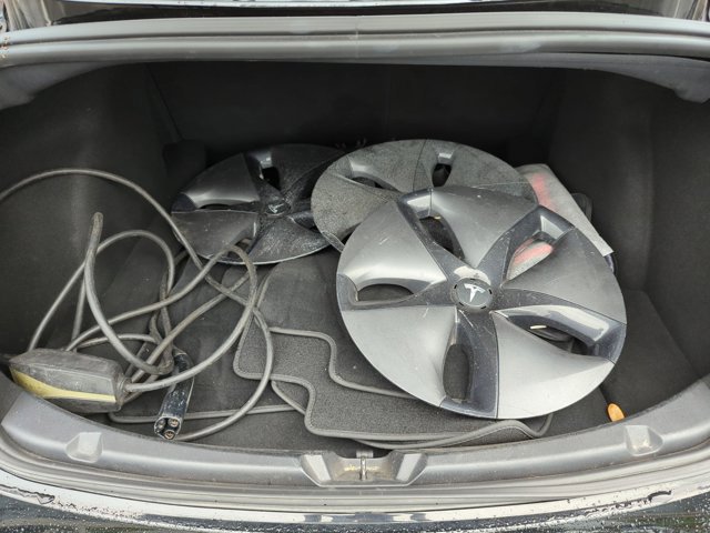 Used 2018 Tesla Model 3 Long Range image 6