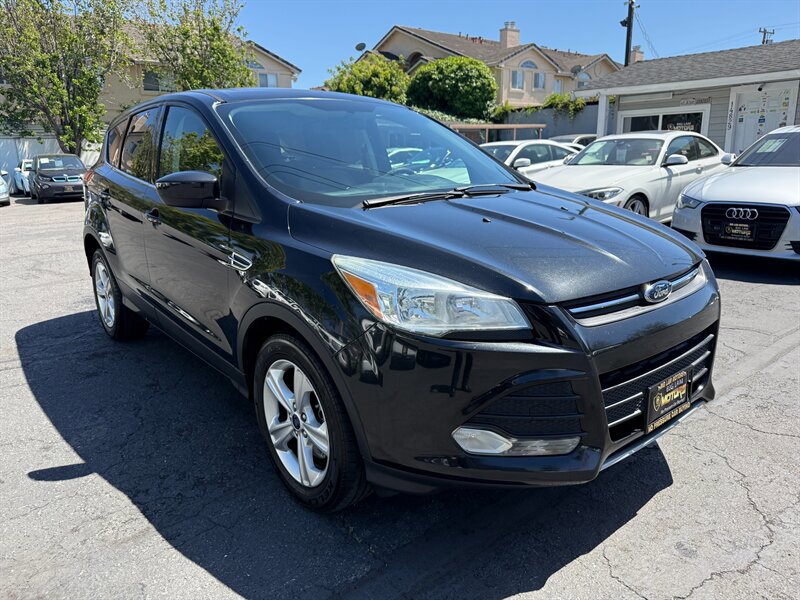 Used 2015 Ford Escape SE FWD image 3