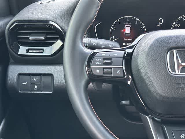 Used 2025 Honda Pilot TrailSport image 9