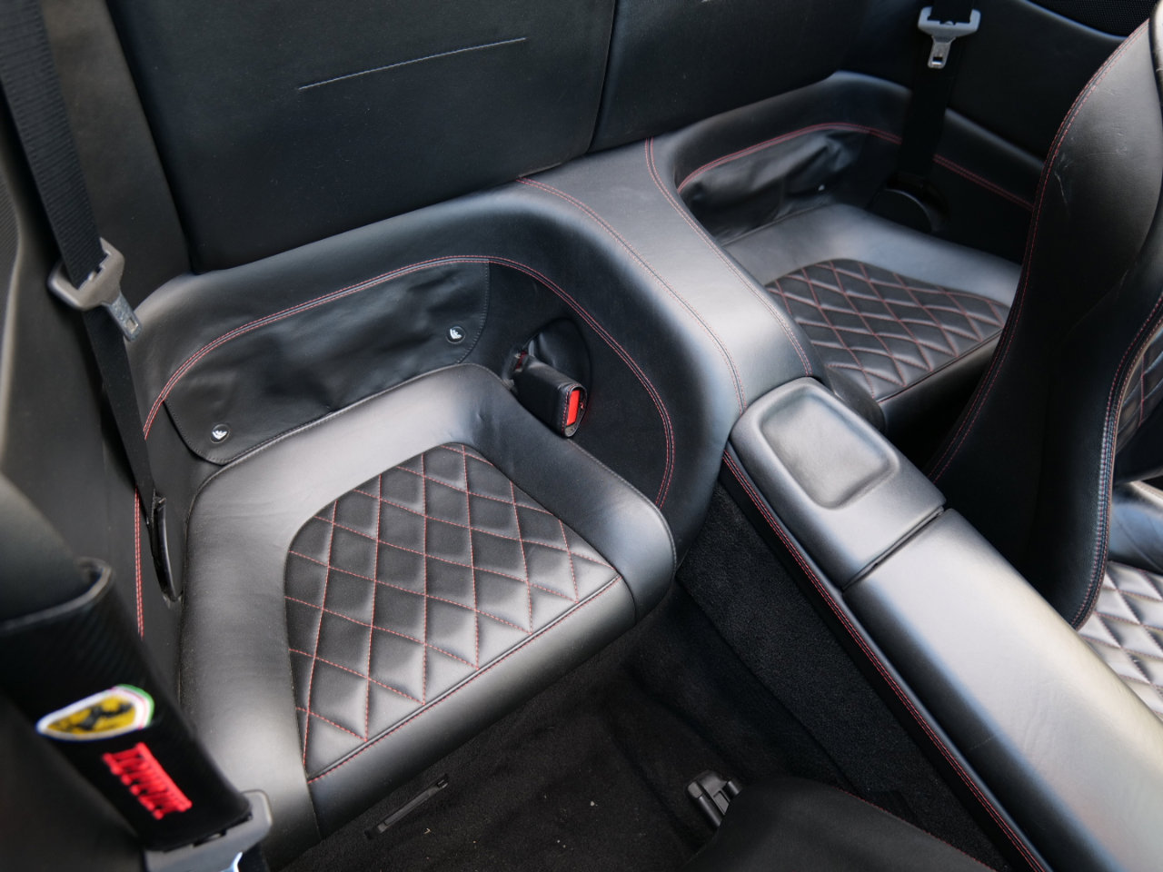 Used 2014 Ferrari California image 39