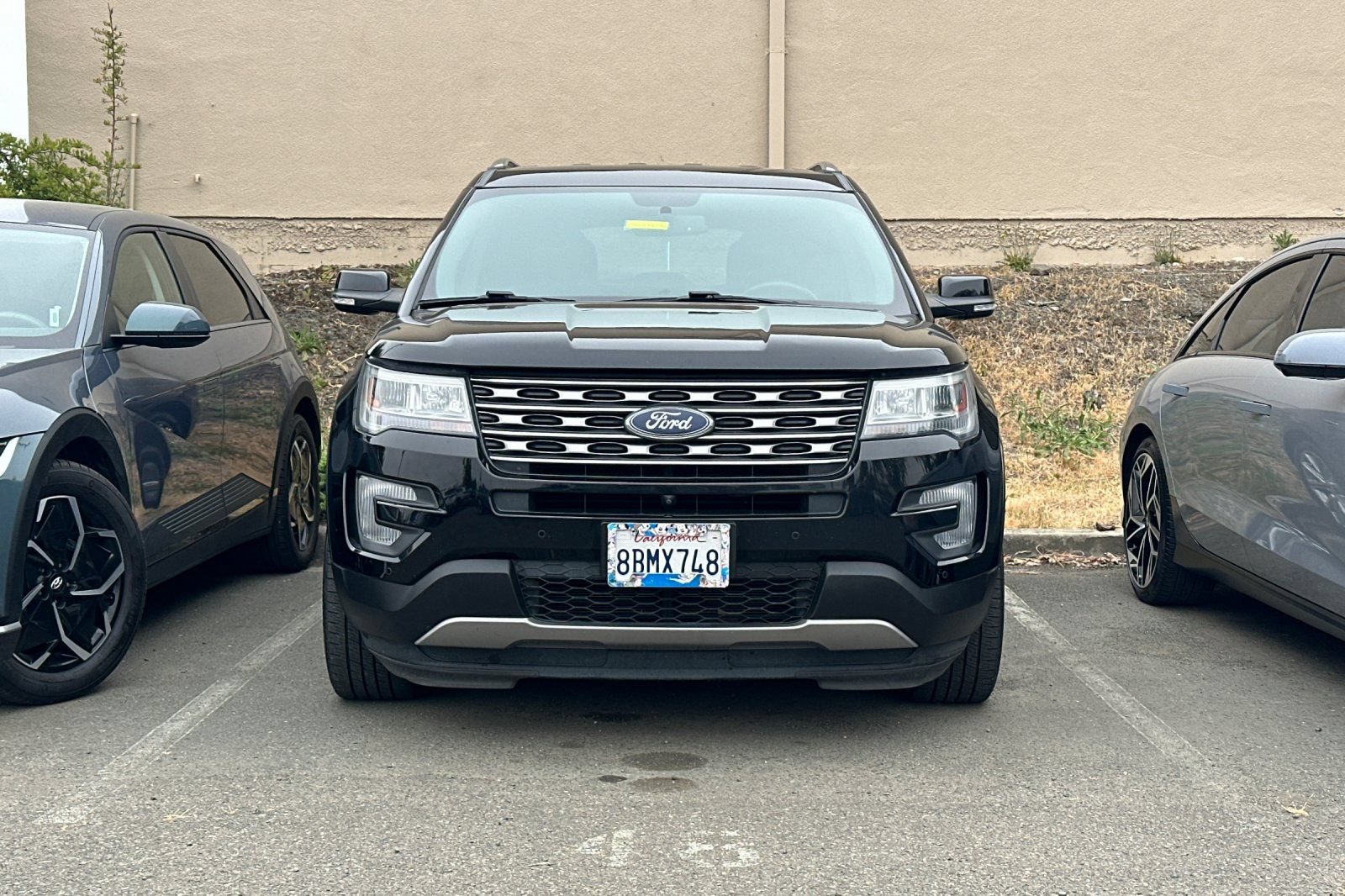 Used 2017 Ford Explorer Limited FWD image 3