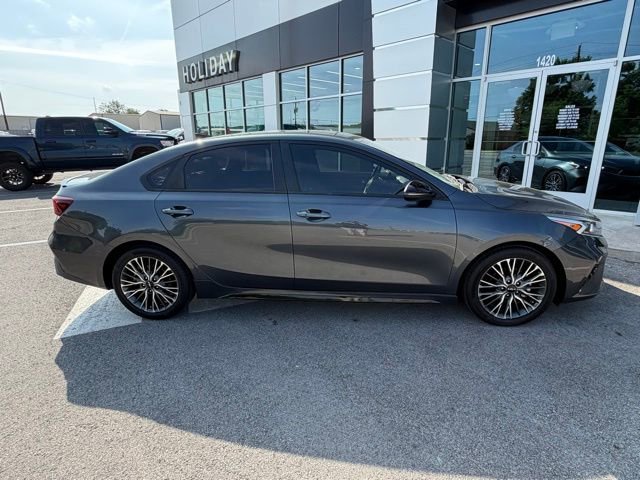Used 2024 Kia Forte GT-Line w/ GT-Line Premium Package FWD image 3