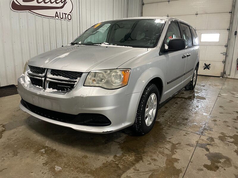 Used 2011 Dodge Grand Caravan FWD image 3