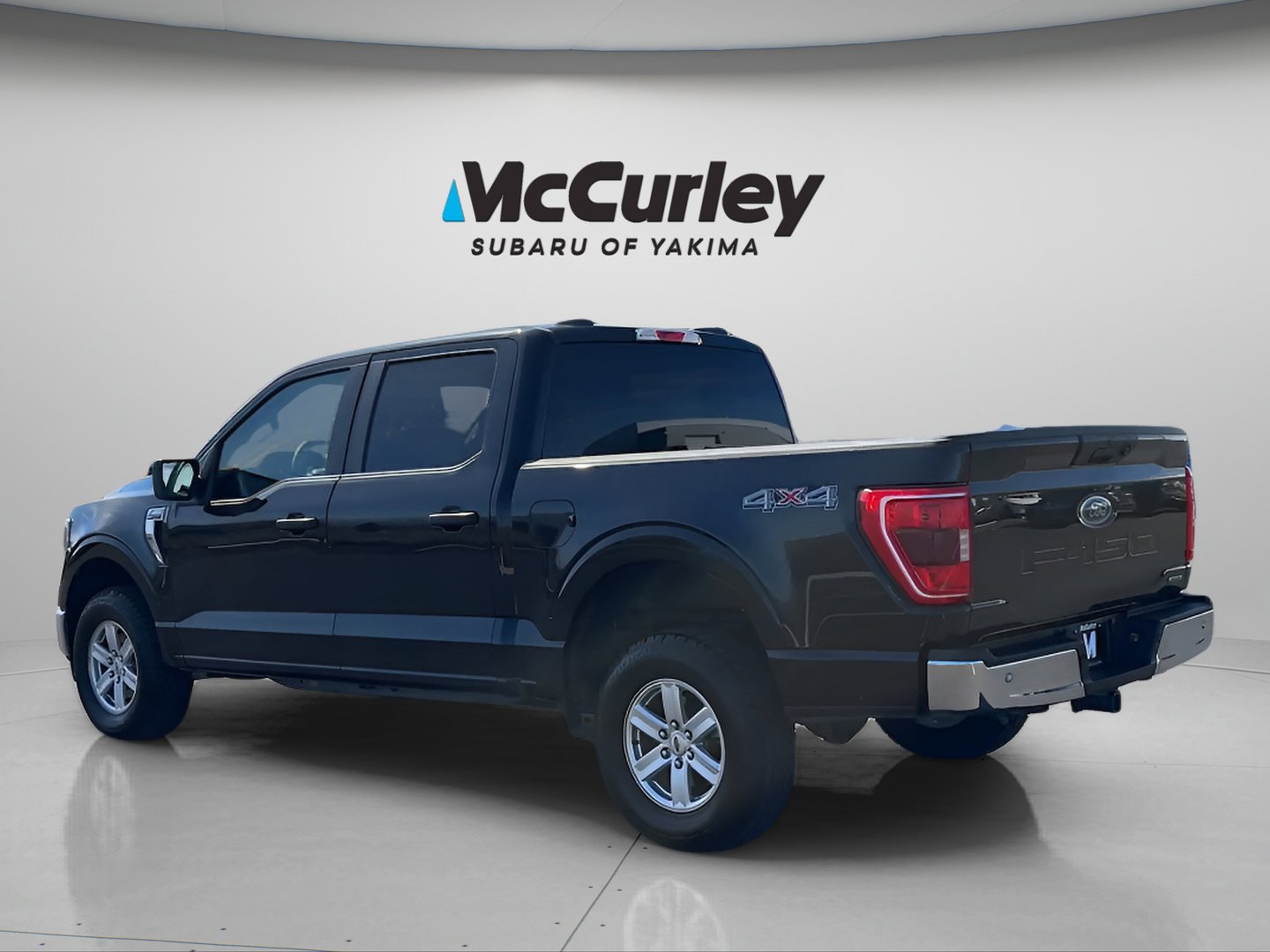 Used 2023 Ford F150 XLT w/ Trailer Tow Package image 4