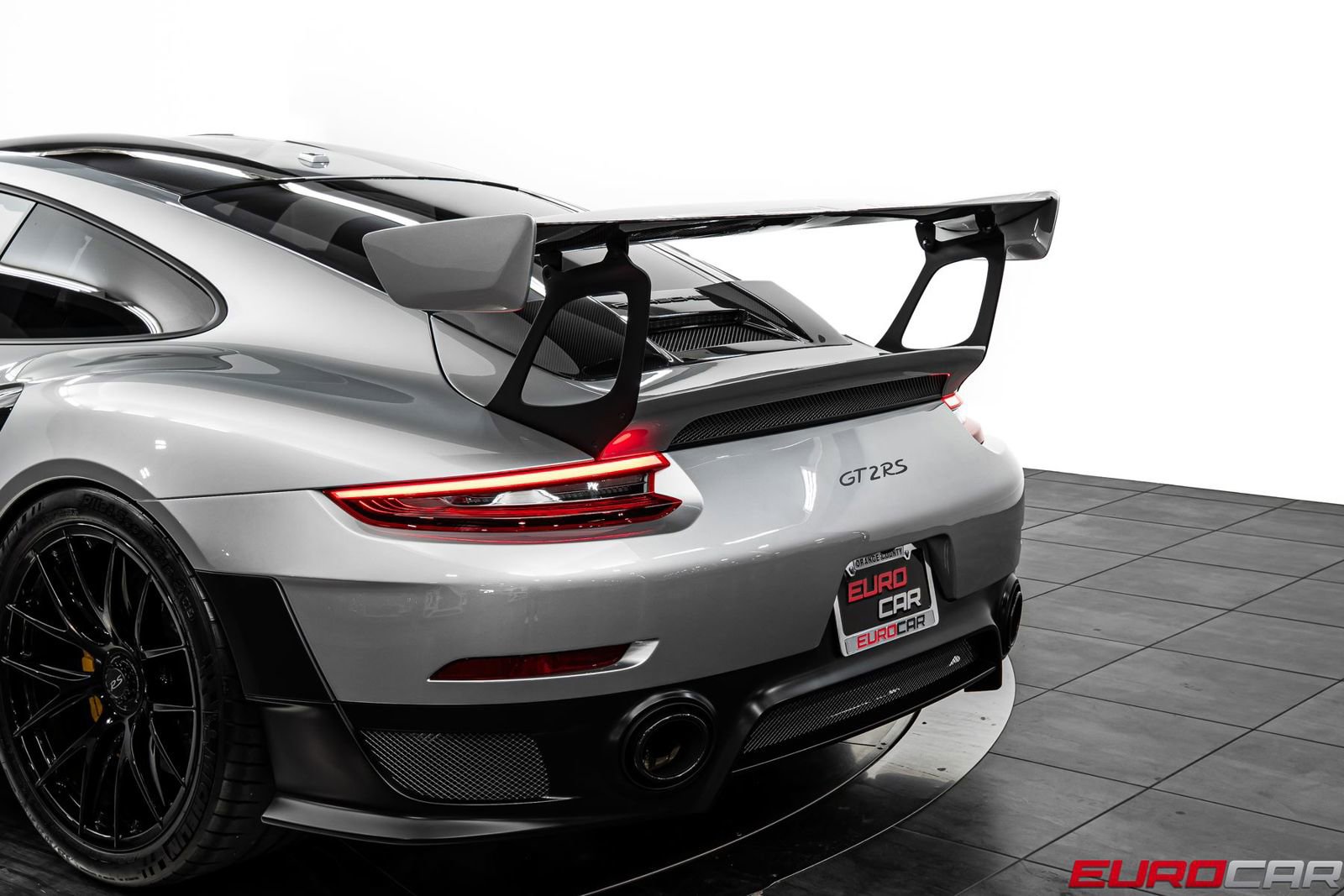 Used 2018 Porsche 911 GT2 RS RWD image 21