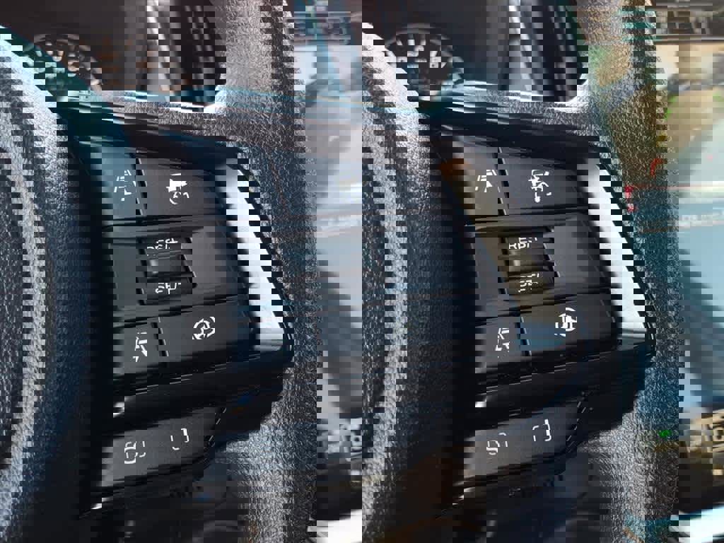 Certified 2025 Subaru Crosstrek 2.0i Premium image 39