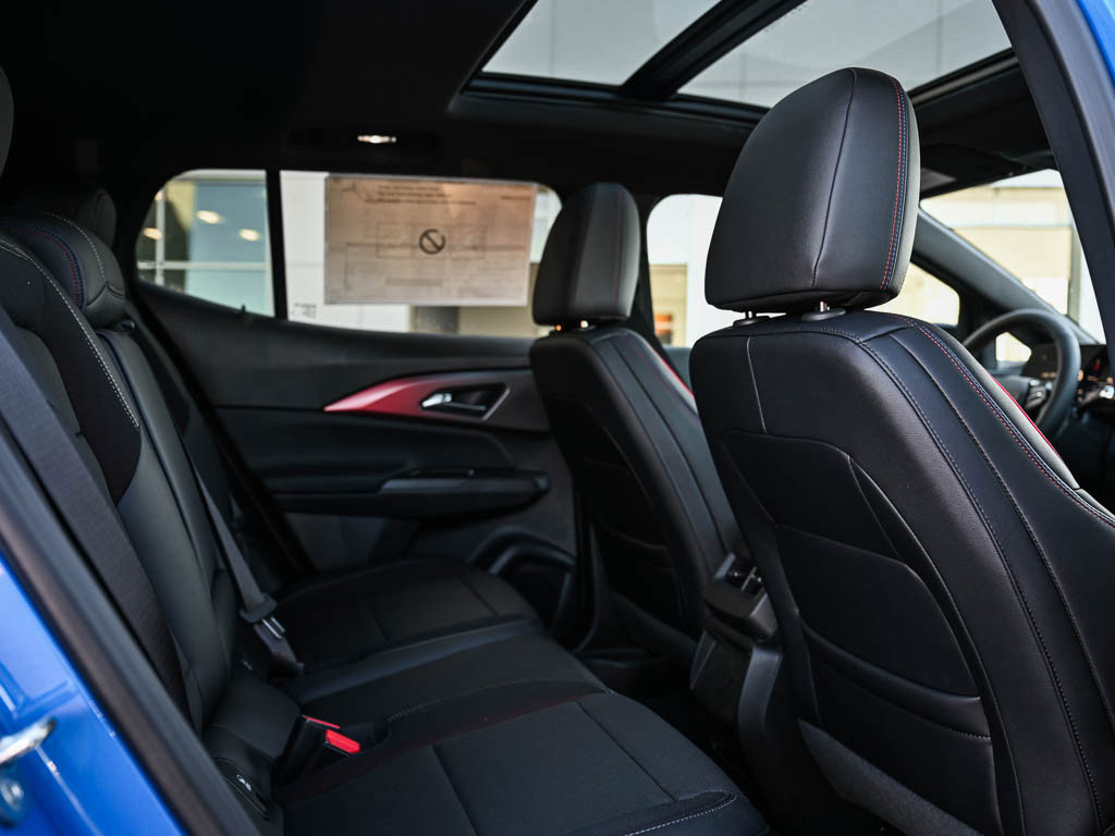 New 2025 Chevrolet Equinox EV RS image 11