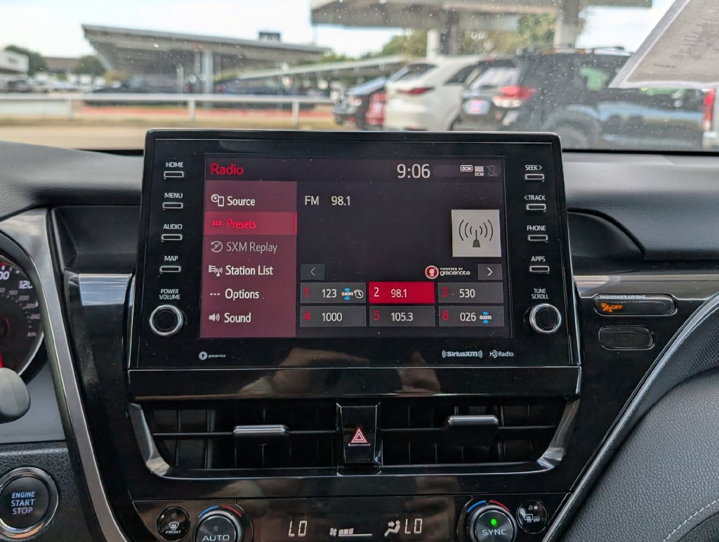 Used 2022 Toyota Camry XSE AWD/4WD image 6