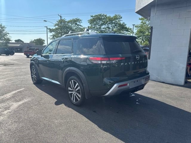 Used 2023 Nissan Pathfinder Platinum AWD/4WD image 4