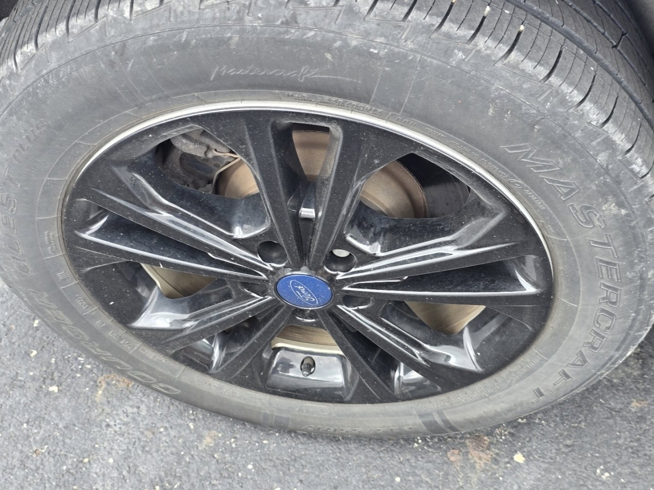 Used 2019 Ford Escape SE image 13