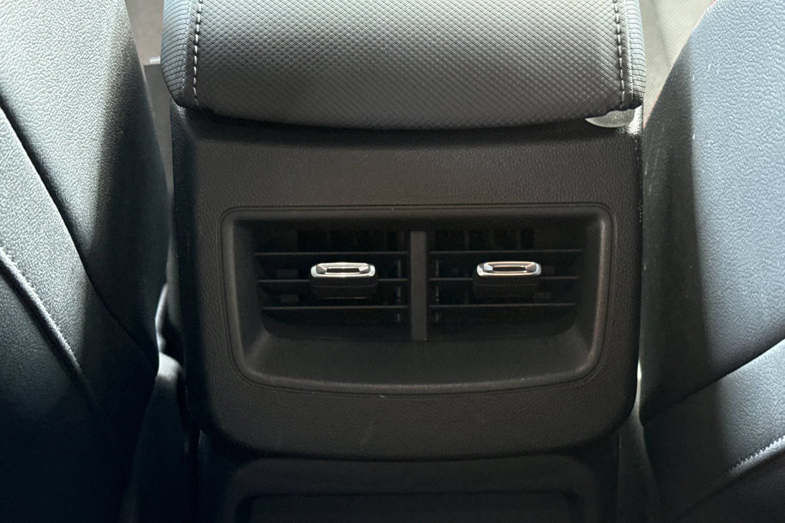 Used 2024 Chevrolet Equinox EV RS AWD/4WD image 19