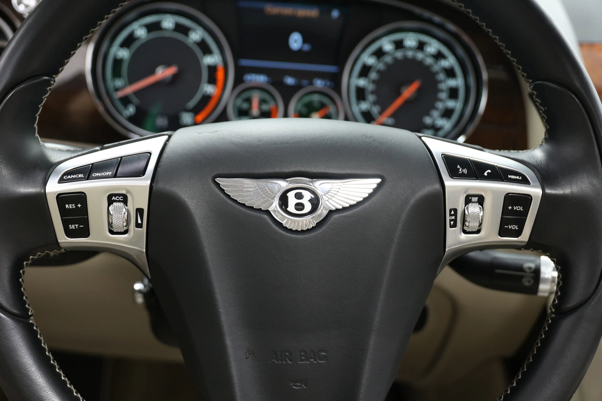 Used 2014 Bentley Flying Spur W12 AWD/4WD image 25