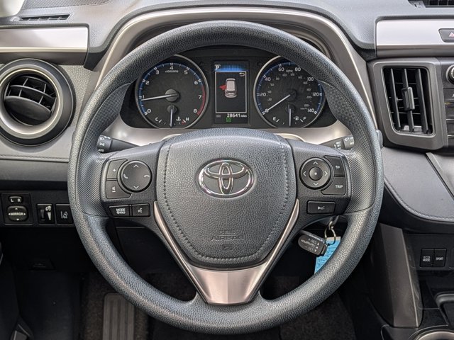 Used 2018 Toyota RAV4 LE FWD image 20