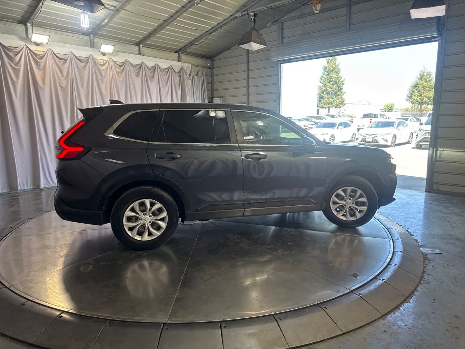 Used 2024 Honda CR-V LX image 4