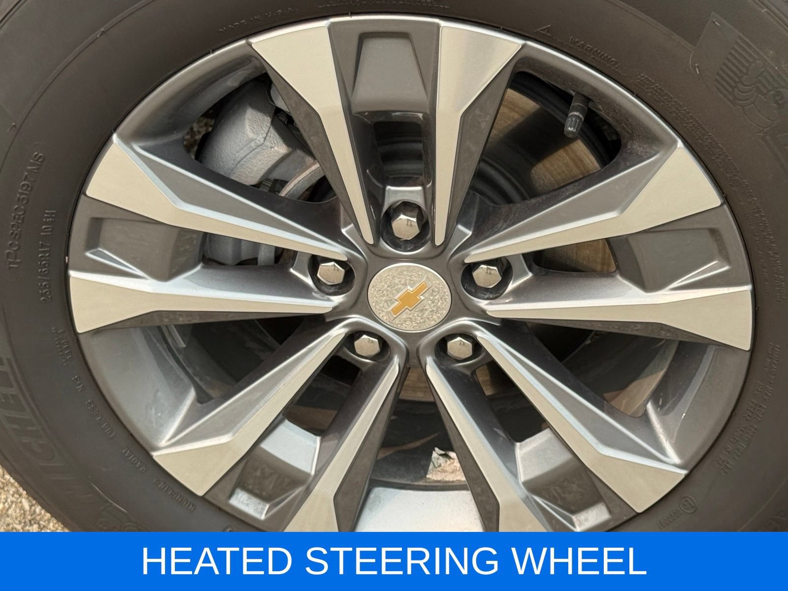 Used 2026 Chevrolet Equinox LT AWD/4WD image 17
