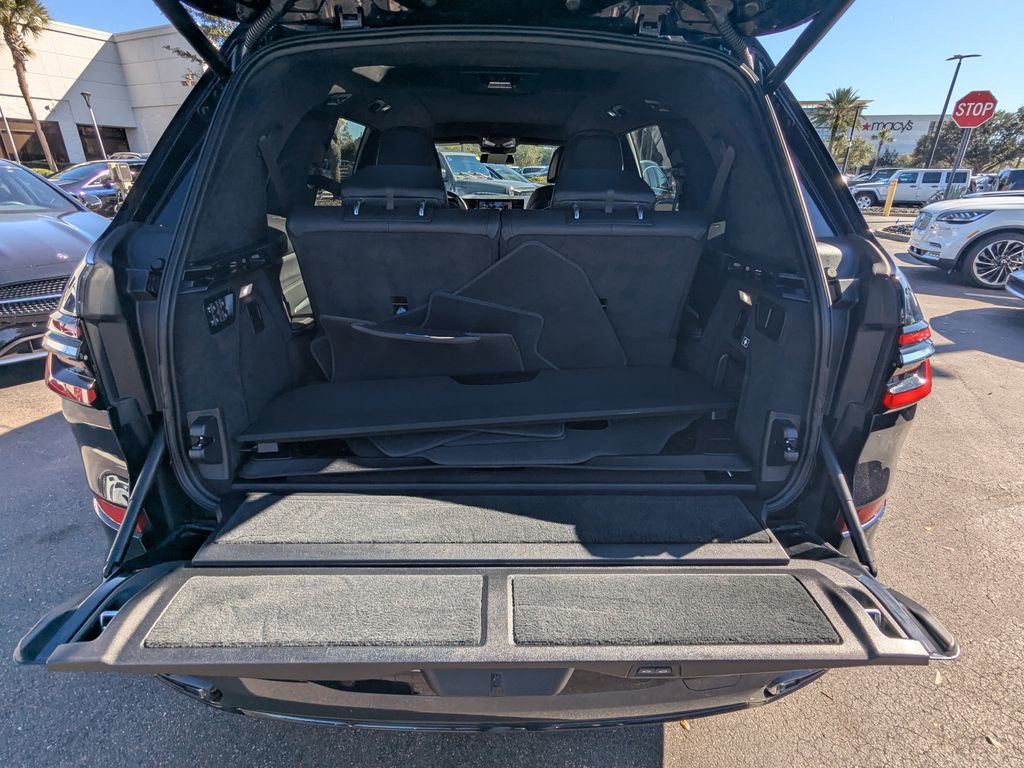 Used 2023 BMW X7 xDrive40i w/ M Sport Package image 27