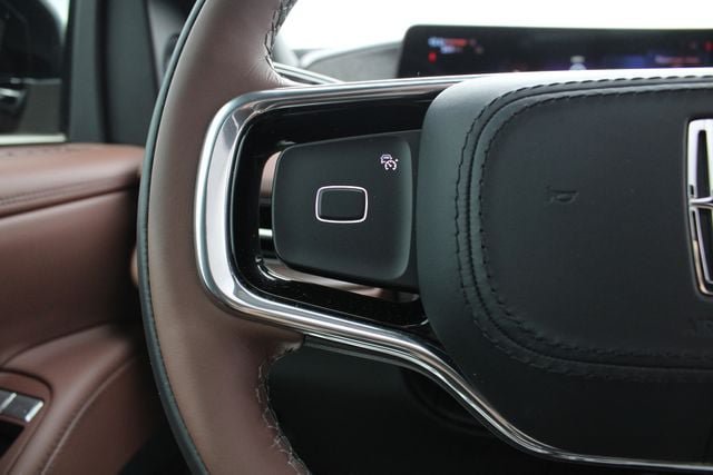 New 2026 Lincoln Navigator Reserve AWD/4WD image 10
